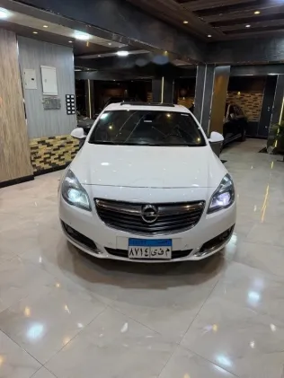 اوبل أنسيجنيا 2017 أبيض مستعملة للبيع