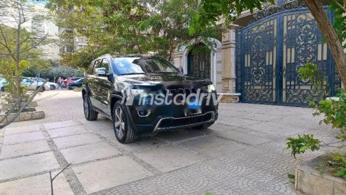 جيب جراند شيروكي 2014 أسود مستعملة للبيع - 2