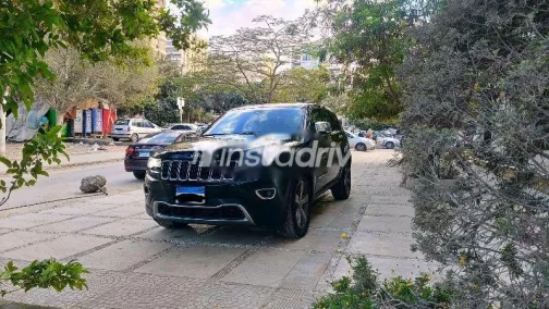 جيب جراند شيروكي 2014 أسود مستعملة للبيع - 3