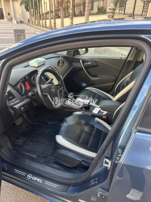 Opel Astra 2017 Petroleum Used for Sale - 4