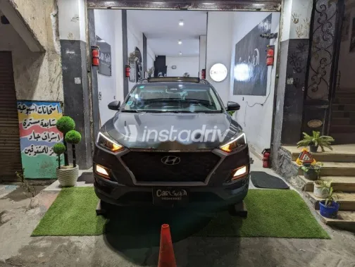 Hyundai Tucson GDI 2019 Gray Used for Sale - 2