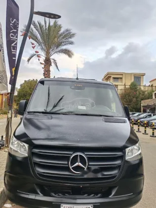 Mercedes EQV 300 2022 Black Used for Sale
