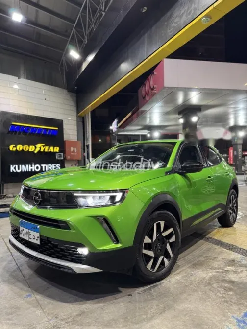 اوبل موكا 2022 أبيض مستعملة للبيع - 1