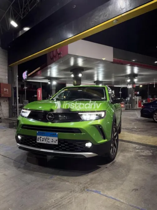 اوبل موكا 2022 أبيض مستعملة للبيع - 2