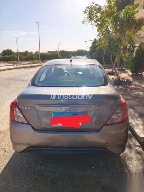 Nissan Sunny 2019 Silver Used for Sale - 2