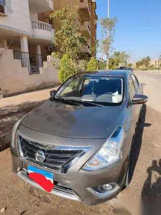 نيسان صنى 2019 فضي مستعملة للبيع