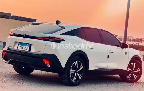 بيجو 408 2024 أبيض مستعملة للبيع - 2