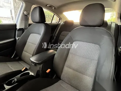 كيا كي 4 2017 أبيض مستعملة للبيع - 3