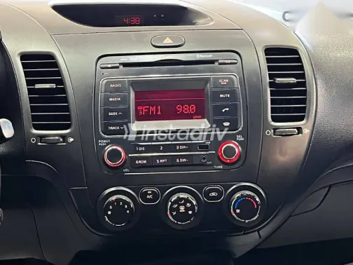 كيا كي 4 2017 أبيض مستعملة للبيع - 8