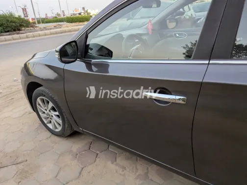 Nissan Sentra 2019 White Used for Sale - 7