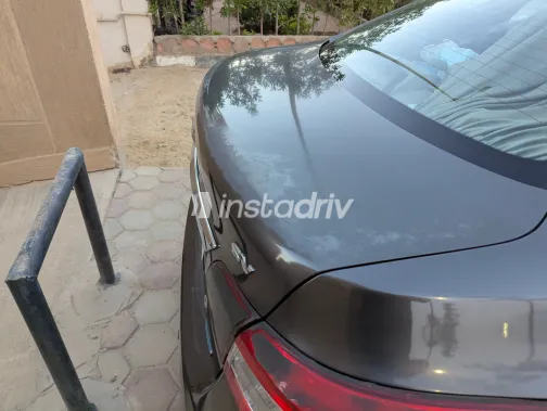 Nissan Sentra 2019 White Used for Sale - 10