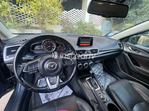 Mazda 3 2019 White Used for Sale - 9