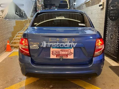 لادا جرانتا 2023 أزرق غامق مستعملة للبيع - 4