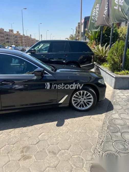 بي ام دبليو 520 2021 رمادي مستعملة للبيع - 5