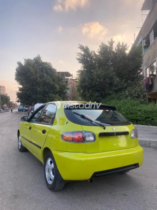 دايو جوليت 1999 أبيض مستعملة للبيع - 4