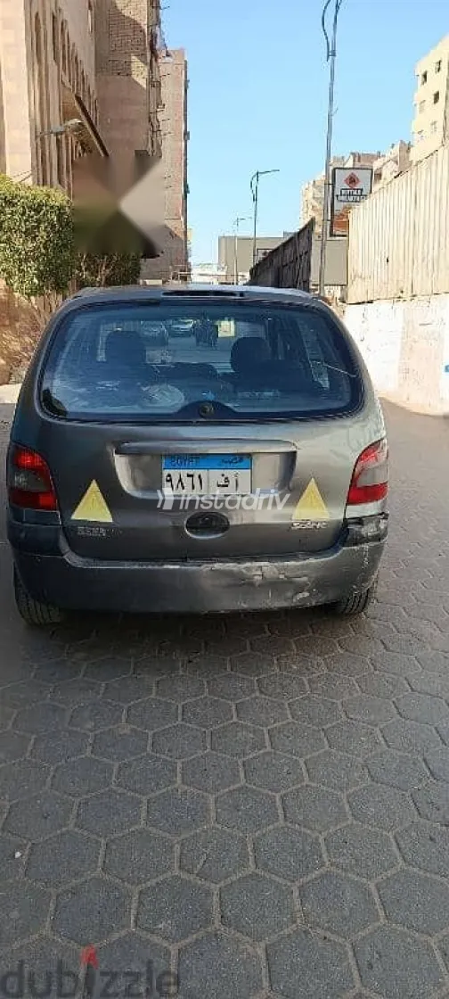 Renault Scenic 2002 Silver Used for Sale - 2