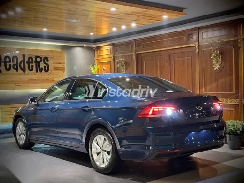 Volkswagen Passat 2022 Dark Blue Used for Sale - 5