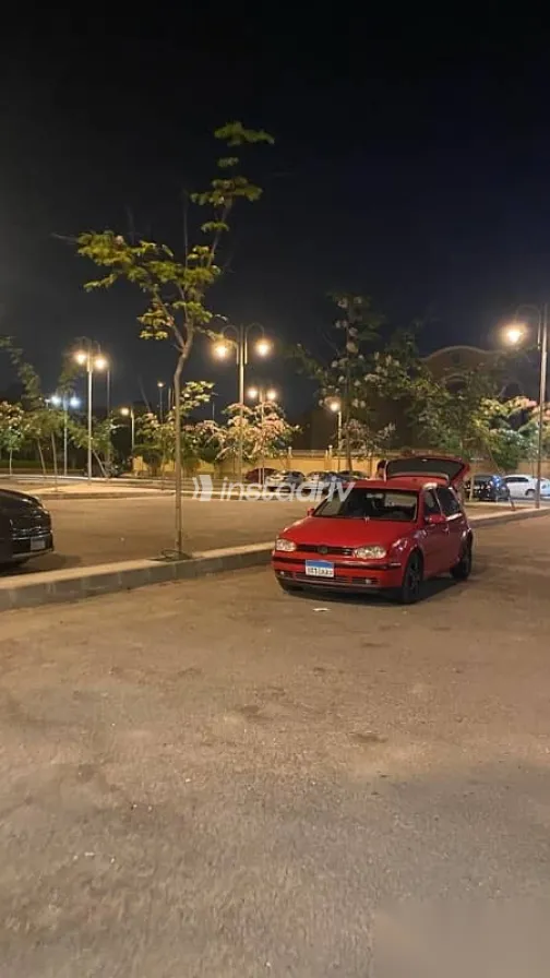 Volkswagen Golf 2000 Red Used for Sale - 6