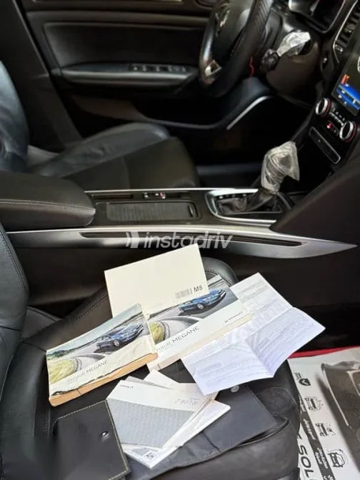 رينو ميجان 2020 أزرق غامق مستعملة للبيع - 8