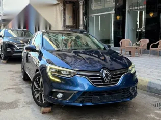 رينو ميجان 2020 أزرق غامق مستعملة للبيع