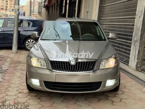 Skoda Octavia 2010 Gold Used for Sale - 1