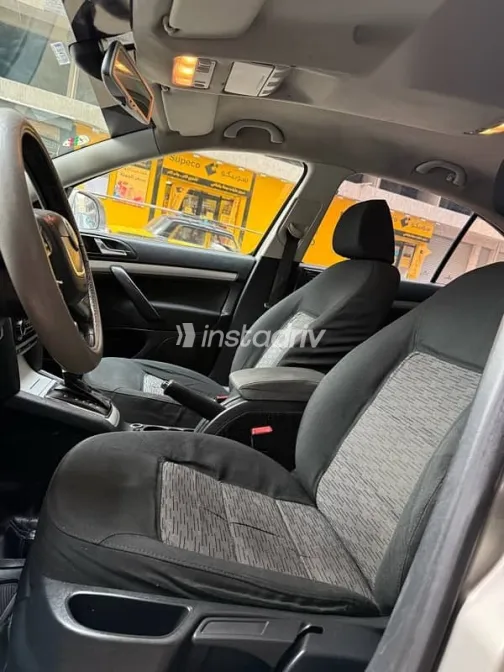 Skoda Octavia 2010 Gold Used for Sale - 4