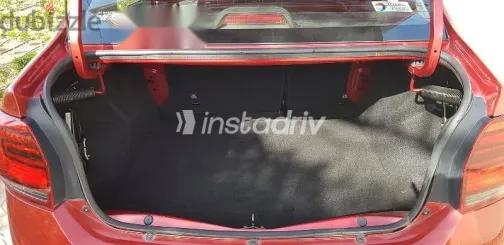 رينو لوجان 2019 أحمر مستعملة للبيع - 6