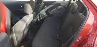 رينو لوجان 2019 أحمر مستعملة للبيع