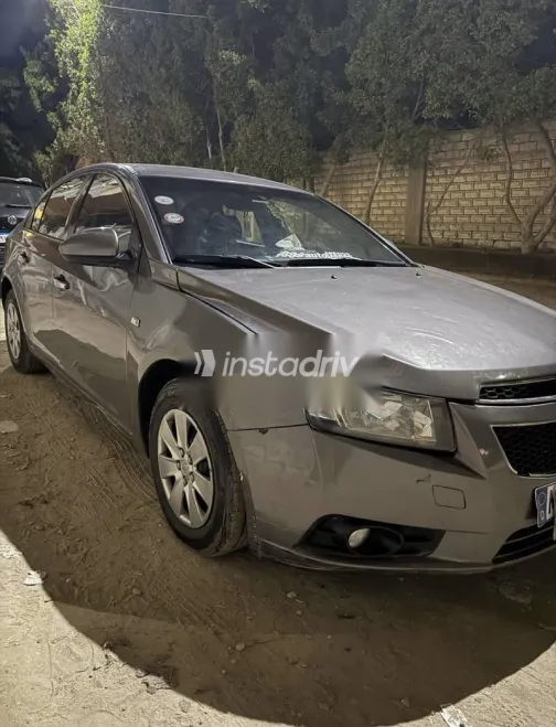 شيفروليه كروز 2011 رمادي مستعملة للبيع - 3