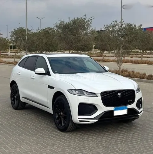 Jaguar F-Pace 2023 White Used for Sale - 1