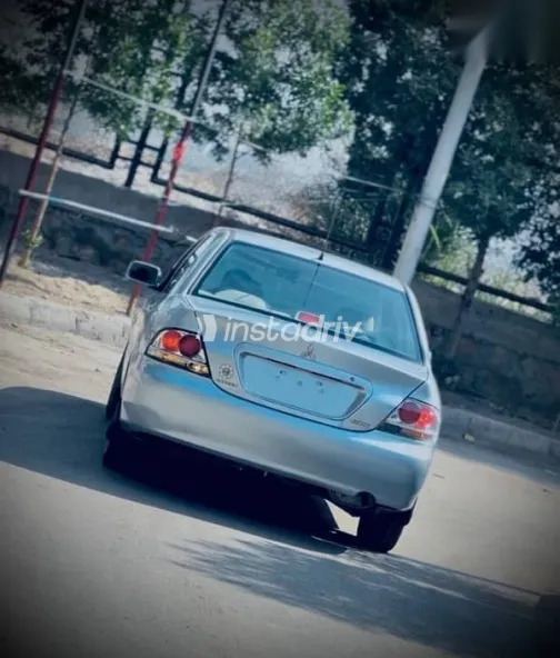 ميتسوبيشي لانسر 2009 فضي مستعملة للبيع - 3