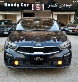 كيا سيراتو 2021 أزرق غامق مستعملة للبيع