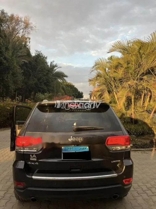 Jeep Grand Cherokee 2018 Dark Gray Used for Sale - 2