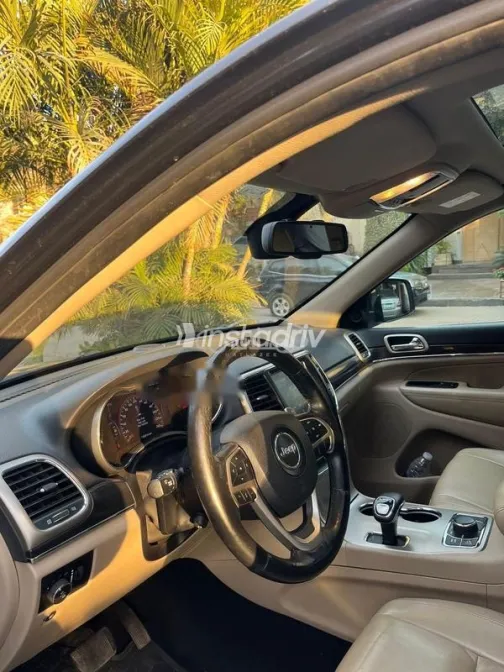 Jeep Grand Cherokee 2018 Dark Gray Used for Sale - 5