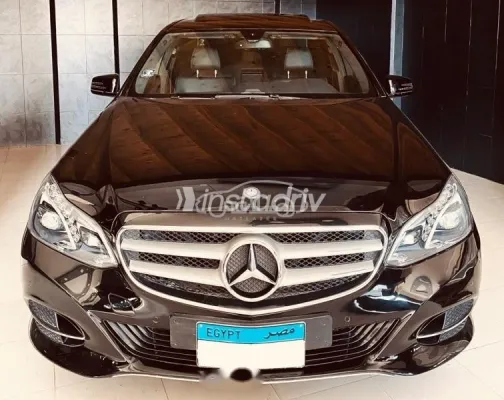 مرسيدس E 200 2015 أسود مستعملة للبيع - 1
