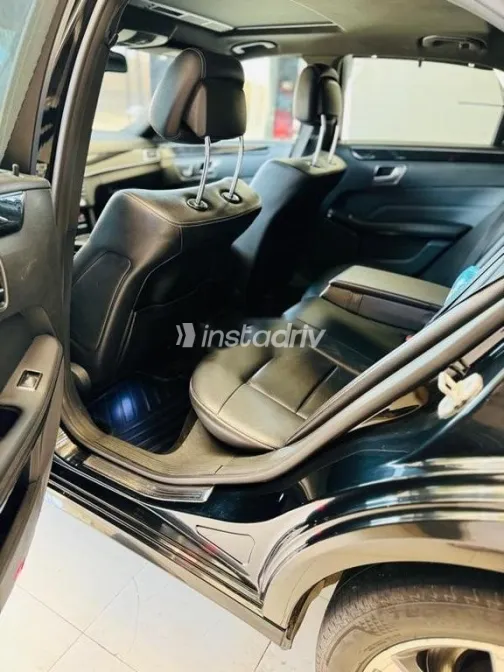 مرسيدس E 200 2015 أسود مستعملة للبيع - 4