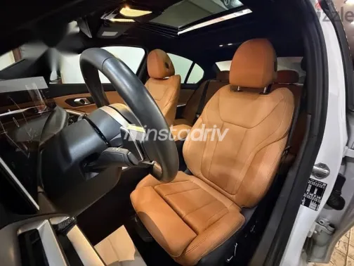 بي ام دبليو 320 2026 أبيض مستعملة للبيع - 4