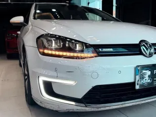 فولكس فاغن جولف 6 2015 أبيض مستعملة للبيع