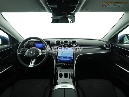 مرسيدس C 180 2024 أزرق غامق مستعملة للبيع - 3
