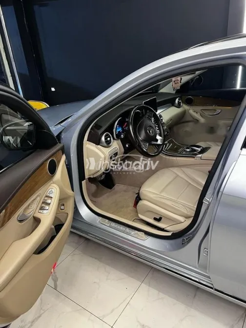 Mercedes C 180 2018 Silver Used for Sale - 4