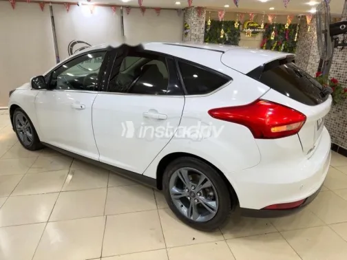 Ford Focus 2018 White Used for Sale - 5