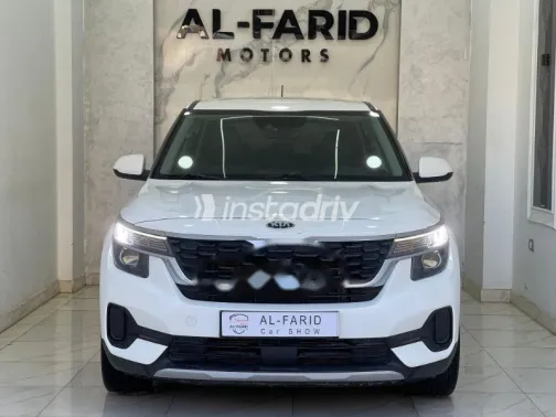 Kia Seltos 2022 White Used for Sale - 1