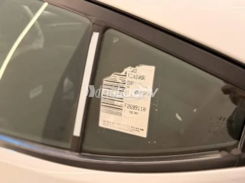 هيونداي إلنترا 2019 فضي مستعملة للبيع - 3