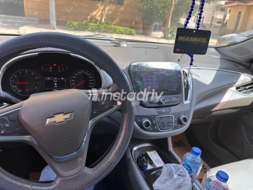Chevrolet Malibu 2019 White Used for Sale - 1