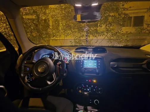 جيب رينيجيد 2016 أسود مستعملة للبيع - 4