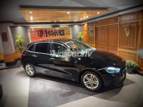 Mercedes B 200 2023 Black Used for Sale - 2