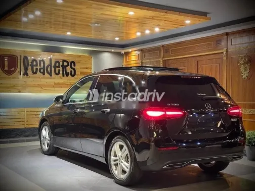 Mercedes B 200 2023 Black Used for Sale - 4