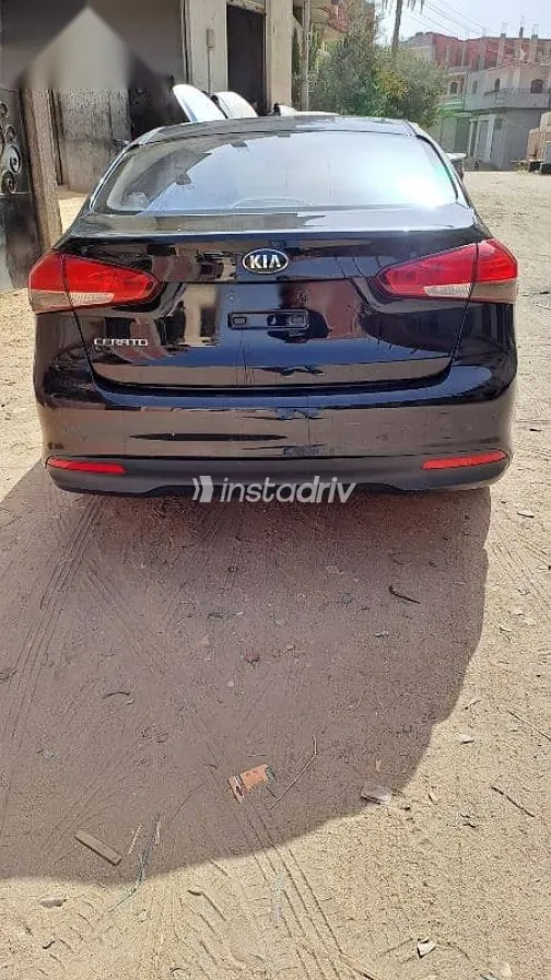 كيا سيراتو 2017 أسود مستعملة للبيع - 4