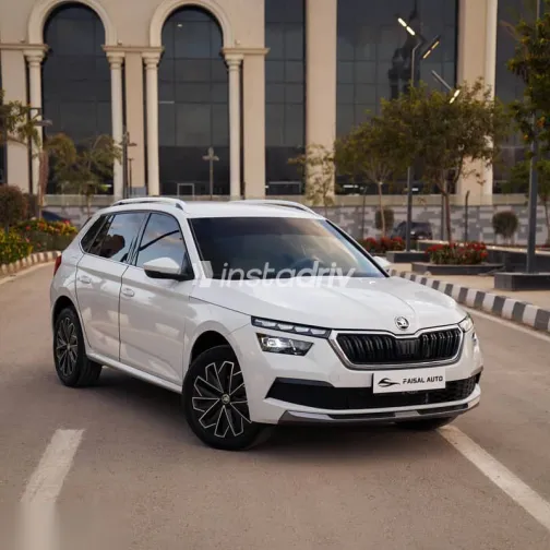 سكودا كاميك 2023 أبيض مستعملة للبيع - 6