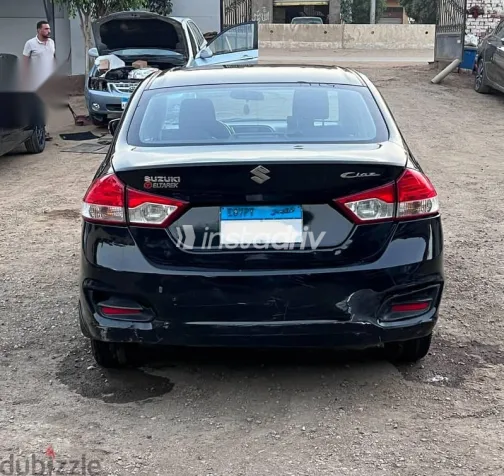 سوزوكى سياز 2022 أسود مستعملة للبيع - 6